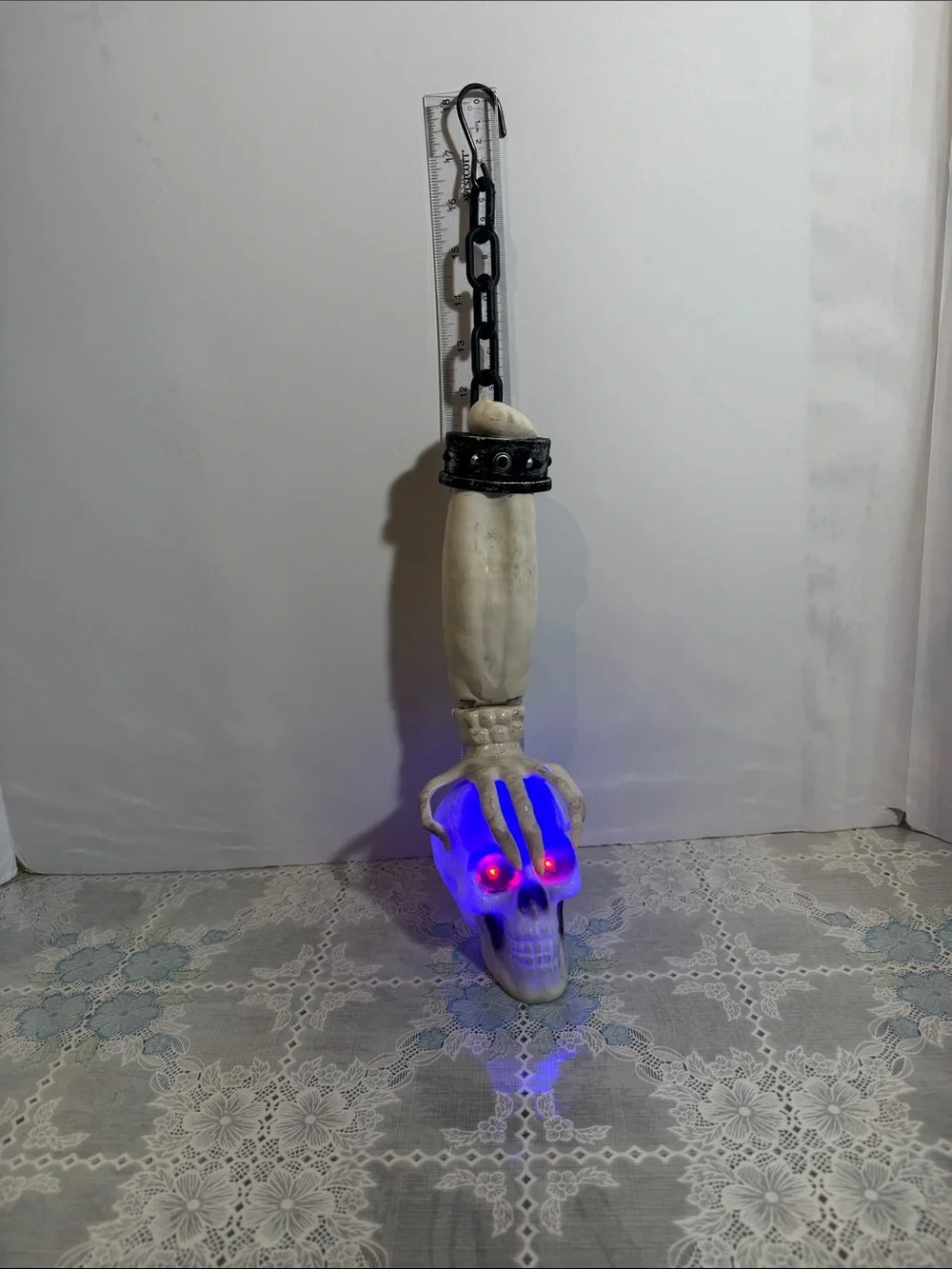 animated Gemmy Hanging Skeleton Arm and Hand Door Knocker prop make sounds